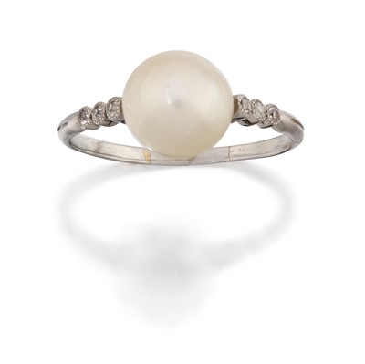 Lot 2183 - A Pearl and Diamond Ring