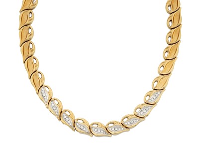 Lot 2113 - An 18 Carat Gold Diamond Necklace