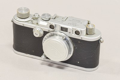 Lot 305 - Leica IIIa Camera