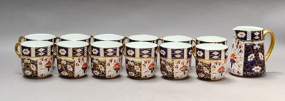 Lot 28 - A porcelain part tea service in the Royal...
