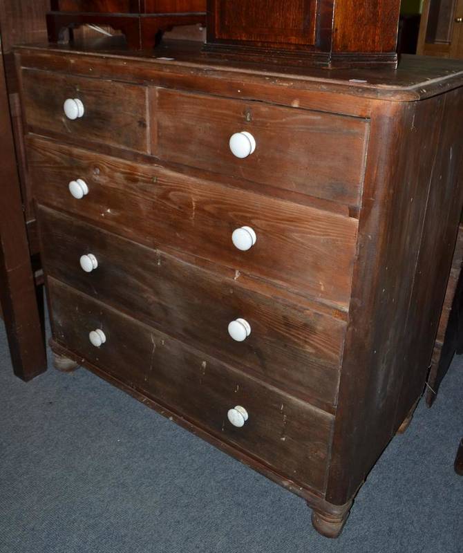 Lot 419 - Victorian pine chest