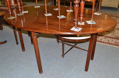 Lot 440 - A George III mahogany wake table, 170cm wide