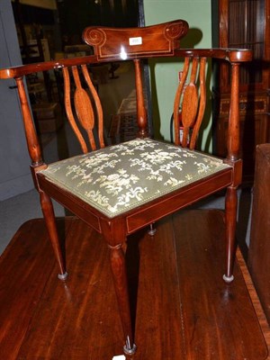 Lot 455 - Edwardian mahogany corner chair