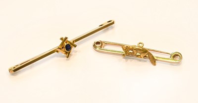 Lot 336 - A Fox Bar Brooch, stamped '15CT', length 3.8cm;...