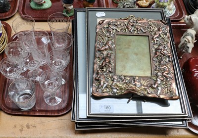 Lot 169 - Assorted ceramics and glass, to include: a...