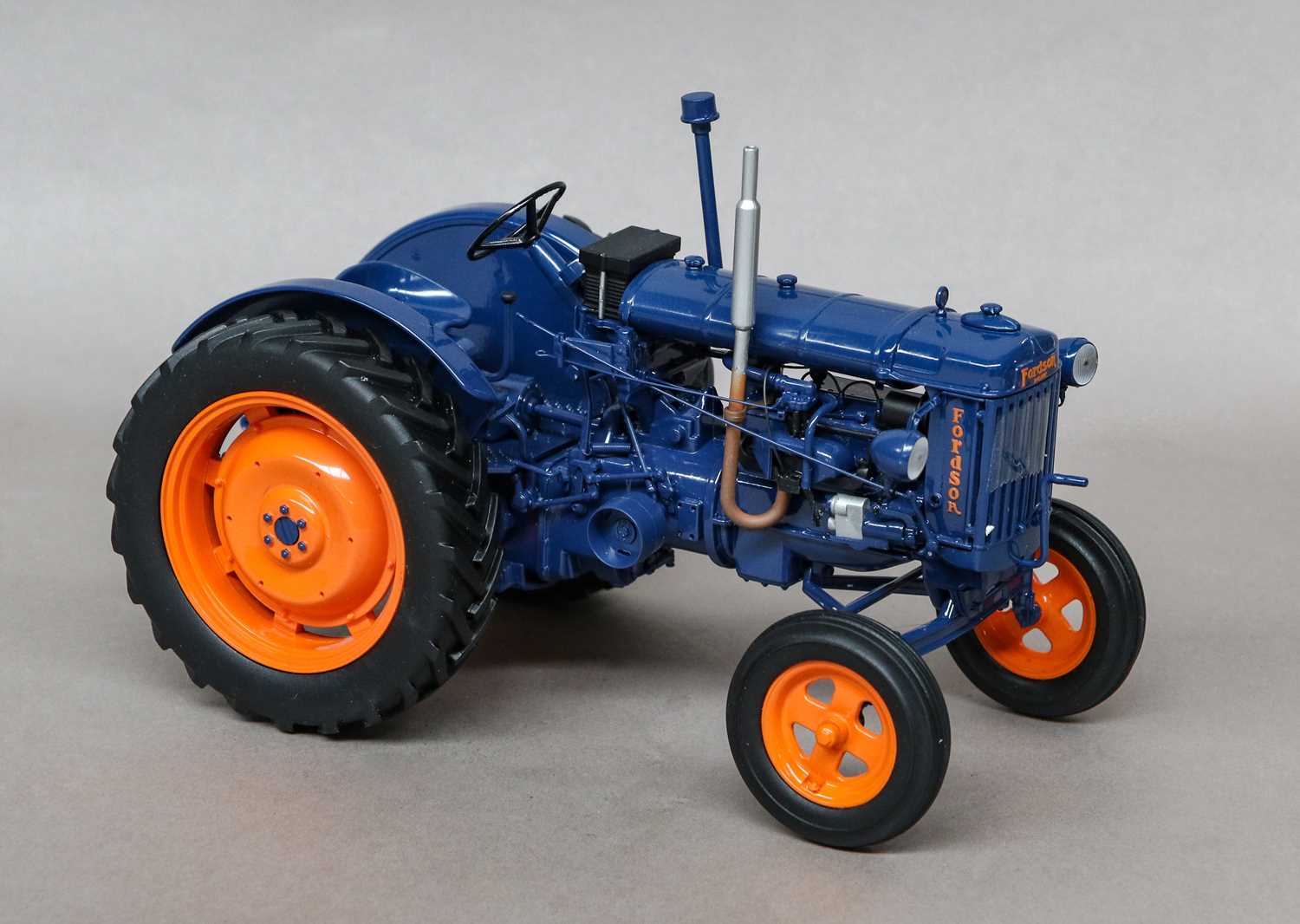 Lot 1198 - A Universal Hobbies Fordson Major E27N, exact...