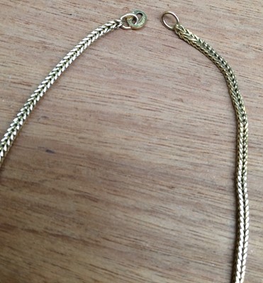 Lot 136 - A 9 carat gold chain, length 48cm (clasp...