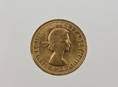 Lot 362 - Elizabeth II, Sovereign 1965, obv. young head...