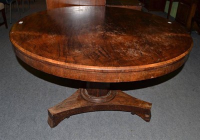 Lot 513 - Victorian rosewood pedestal breakfast table