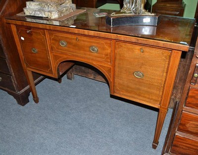 Lot 515 - A 19th century mahogany small sideboard