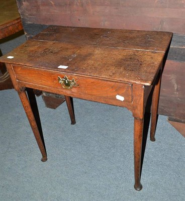 Lot 520 - An early Georgian oak single drawer side table