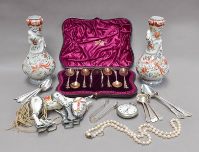 Lot 193 - Cased set of silver spoons, loose silver,...
