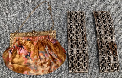 Lot 2101 - Assorted 20th Century Costume Accessories...