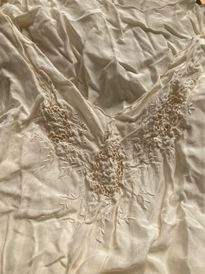 Lot 2082 - Early 20th Century Ladies Silk Nightdresses...