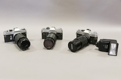 Lot 280 - Canon Cameras