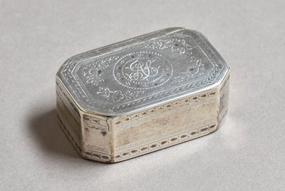 Lot 19 - A George III Silver Snuff-Box, Maker's Mark JJ,...