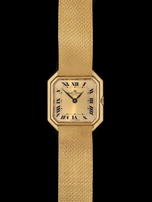 Lot 2162 - A Lady's 18 Carat Gold Wristwatch, signed...