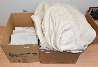 Lot 1394 - Assorted white linen table and bed linens,...