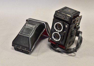 Lot 371 - Yashica Mat-124G Camera