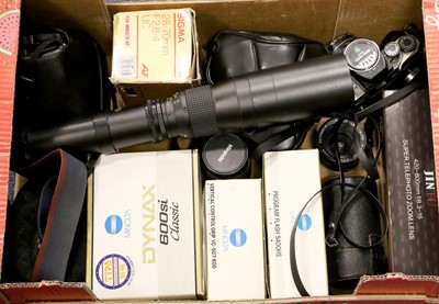 Lot 365 - Various Cameras And Relates Items