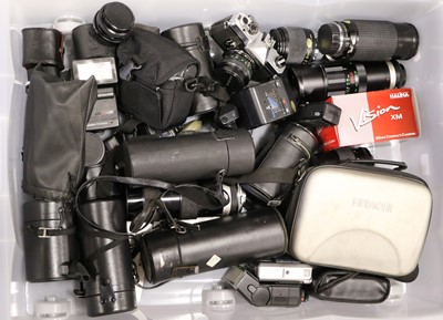 Lot 368 - Various Lenses And Cameras