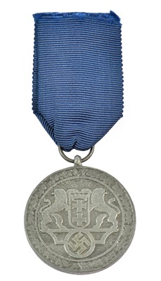 Lot 2273 - A Danzig Police 8 Years Long Service Medal, in...