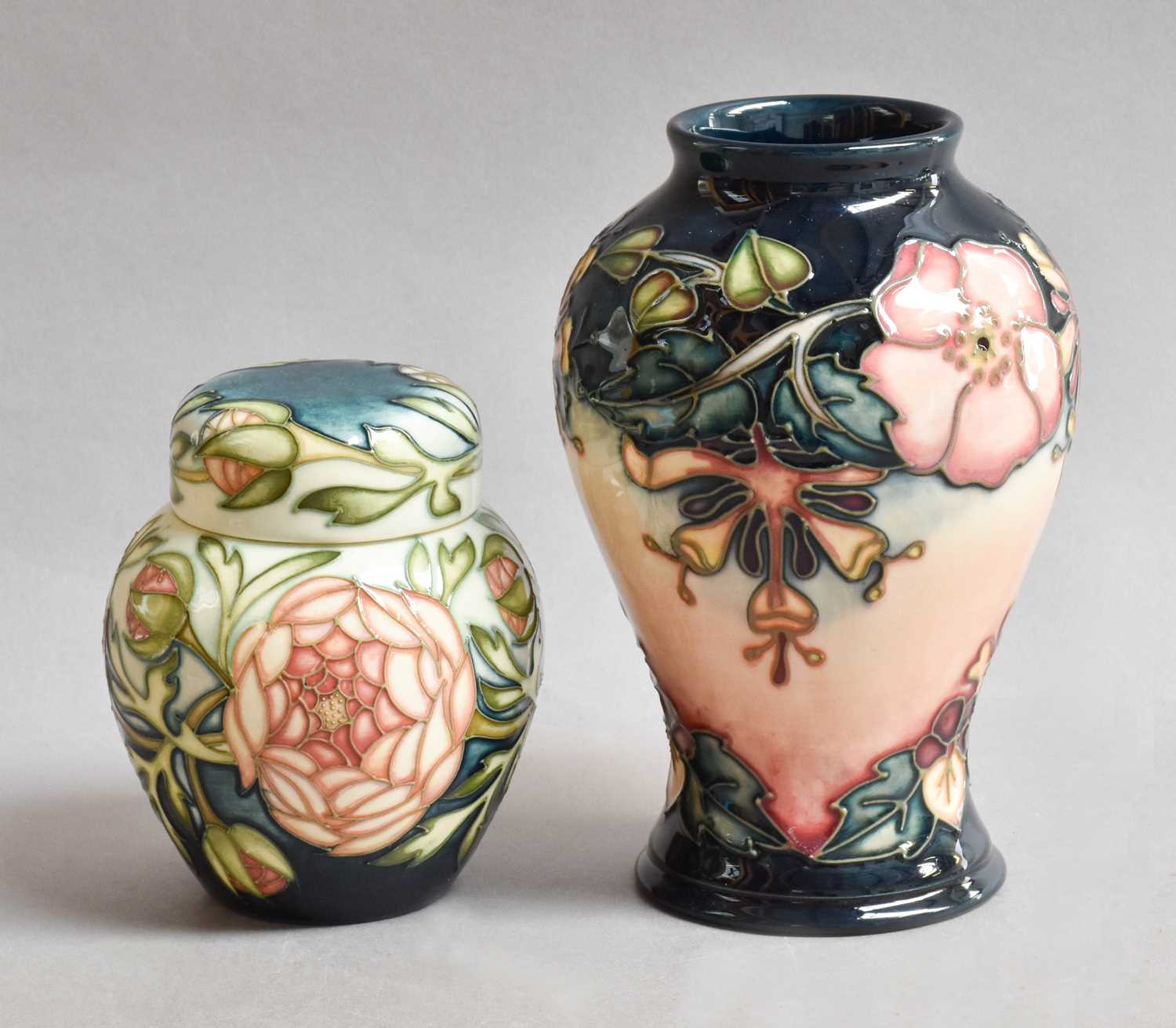 Lot 117 - A modern Moorcroft pottery Oberon pattern vase,...