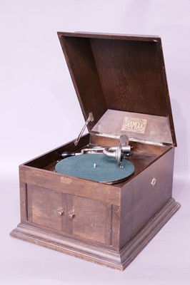 Lot 184 - An HMV Table Grand Gramophone
