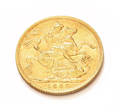 Lot 367 - Edward VII Sovereign 1909 obv. bare head right,...