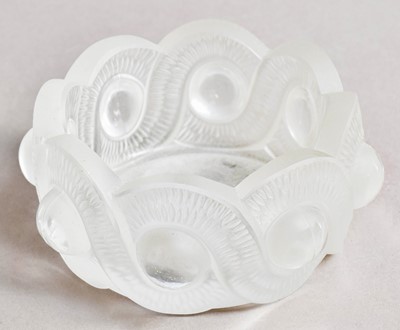 Lot 125 - A Lalique dish and a quantity of glass...