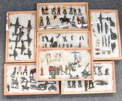Lot 278 - A quantity of painted lead soldiers,...