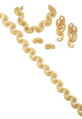Lot 2247 - A Fancy Link Necklace, Bracelet, Earring and Cufflink Suite