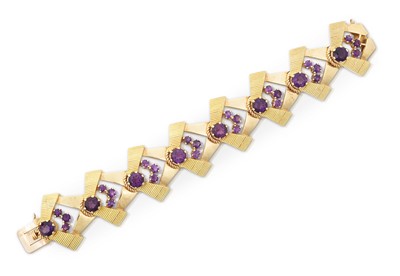 Lot 2239 - A 9 Carat Gold Amethyst Bracelet