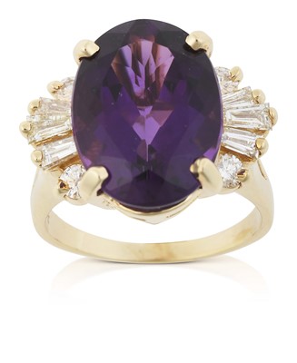 Lot 2238 - An Amethyst and Diamond Ring