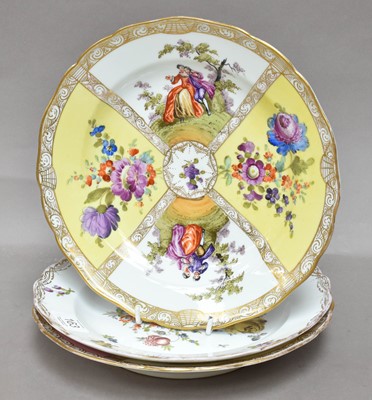 Lot 163 - A Meissen Plate, 20th century, painted with...