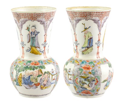 Lot 261 - A Chinese Porcelain Vase, 19th century, of...