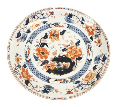 Lot 262 - A Chinese Imari Porcelain Dish, circa 1730, of...