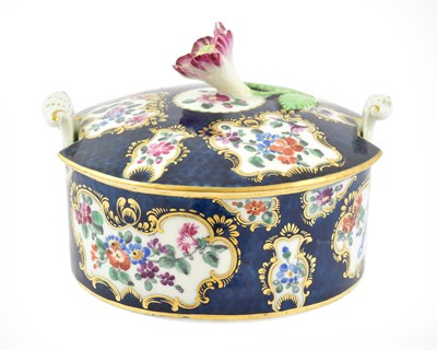 Lot 218 - A Worcester Porcelain Butter Tub and Cover,...