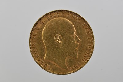 Lot 335 - Edward VII, Sovereign 1907, obv. bare head...