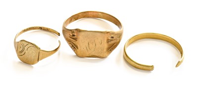 Lot 229 - A Signet Ring, marks rubbed, finger size Y; An...