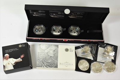 Lot 247 - 10 x Silver Coins and Medals, comprising: 3 x '...