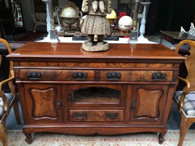 Lot 1211 - An Early 20th Century Mahogany and Rosewood...