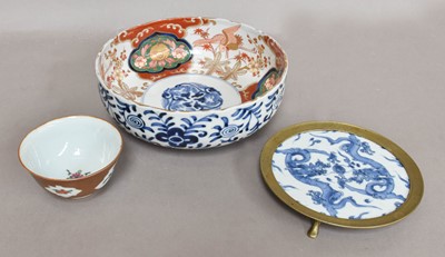 Lot 173 - A Japanese Meiji Period Imari Bowl, 19cm...