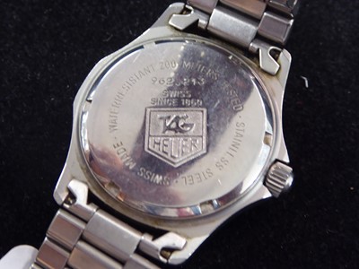 Lot 2184 - Tag Heuer: A Stainless Steel Calendar Centre...