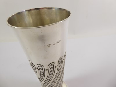 Lot 2090 - A Victorian Silver Vase