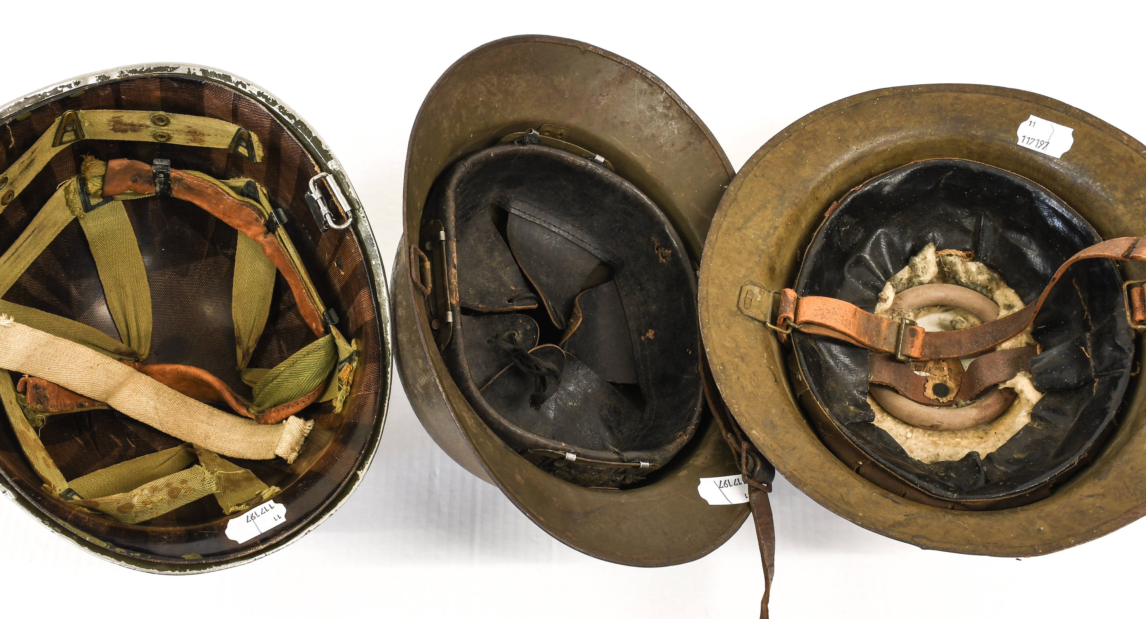 Lot 94 A Second World War US M1 Combat Helmet in