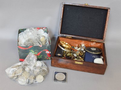 Lot 254 - A Small Quantity of Jewellery, including a...