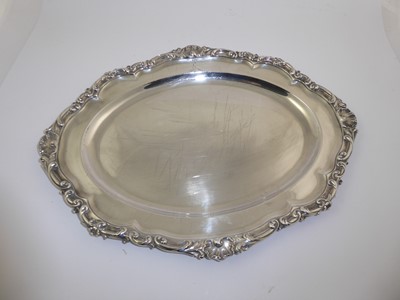 Lot 2077 - A Pair of George IV Silver Meat-Dishes