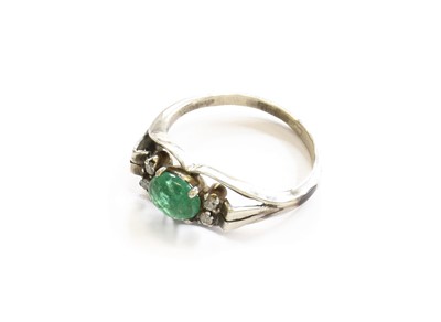 Lot 195 - An Emerald and Diamond Ring, finger size O