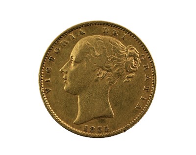 Lot 318 - Victoria, Sovereign 1855, obv. young head left,...